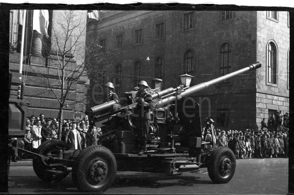 berlin(ost), parade, um 1970, zs0115F15011